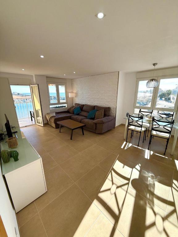 Beach Sea View Apartment - 2