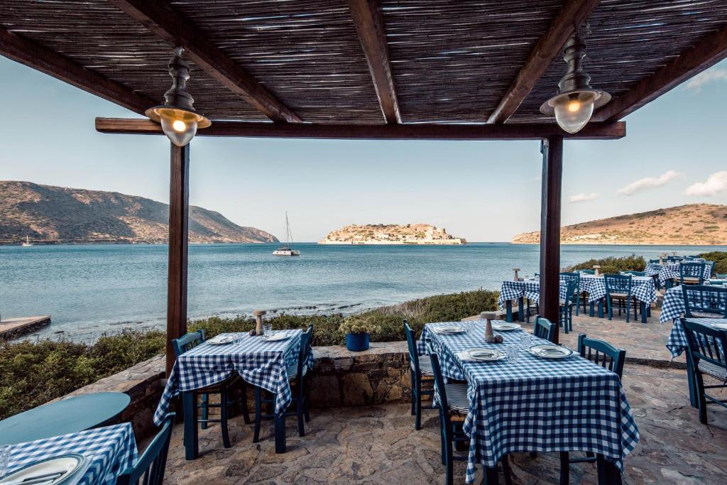 Restaurant, Phaea Blue - Small Luxury Hotels of the World in Chavania