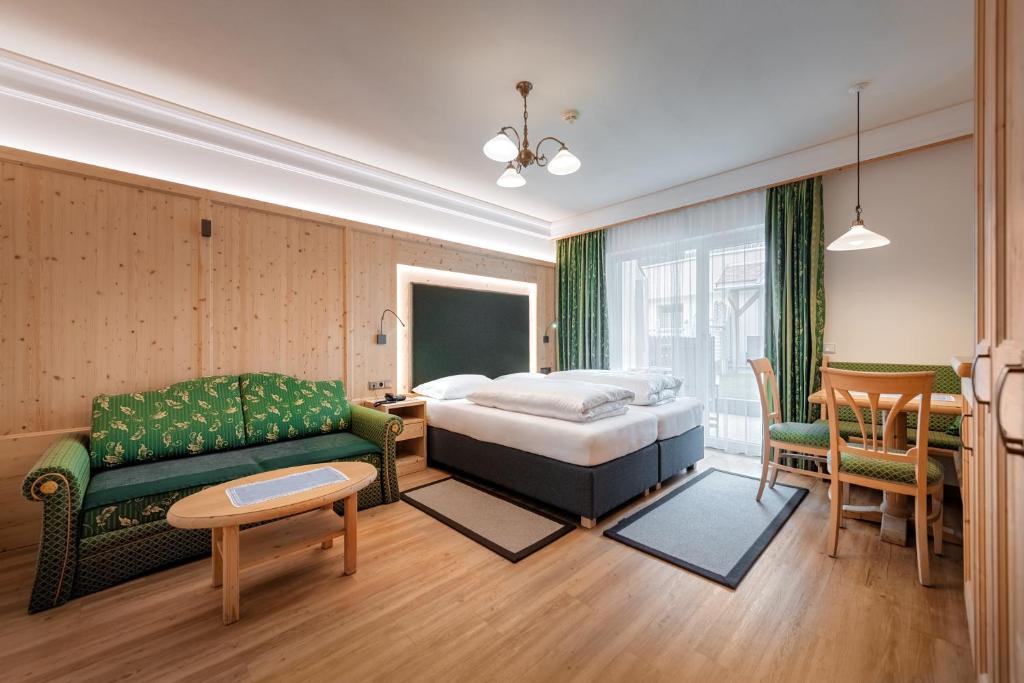 Hotel Sureghes - 2