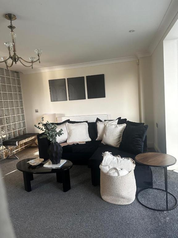 Beautiful three story town house, Pinchbeck