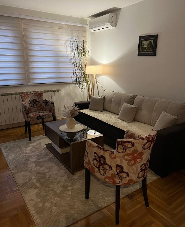 Apartman Manja, Lukavica