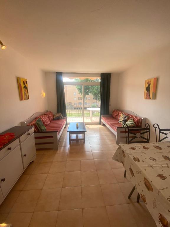 Gran Reserva 24, Empuriabrava