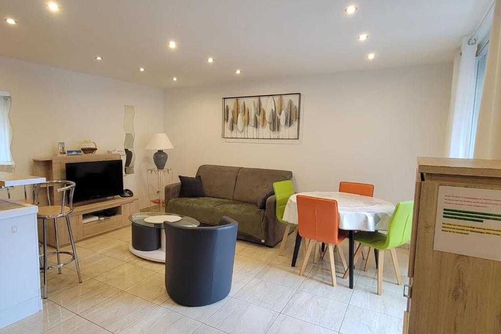 Charming T2 100 meters from the beach - 2