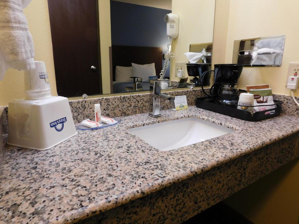 Days Inn By Wyndham Sioux City Photo 28