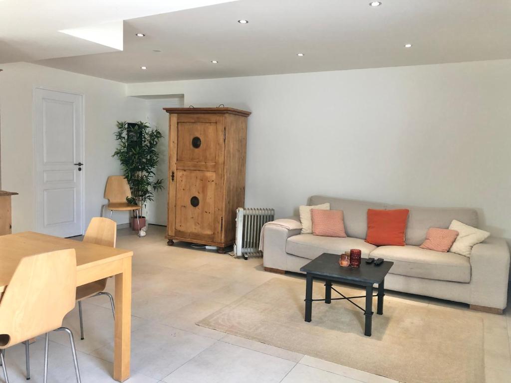 The HoPe, appartement au sein d'une maison avec piscine - 2