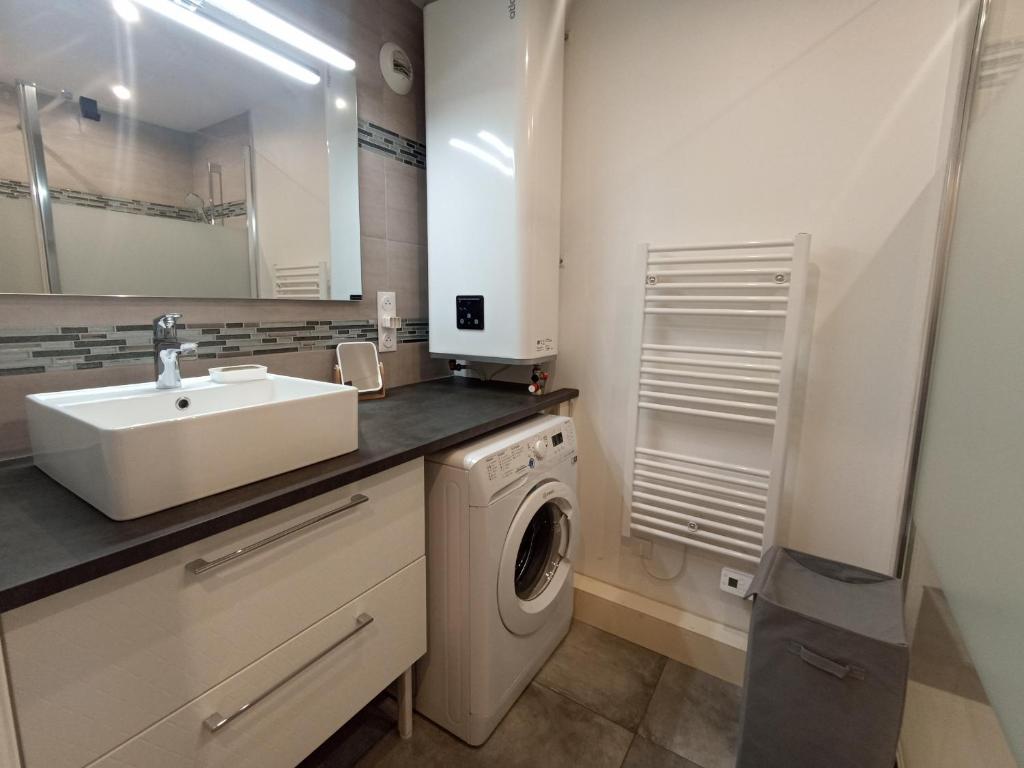 Appartement T2 46m² avec Climatisation et WIFI pour 4 à Sète - FR-1-338-598 - 3