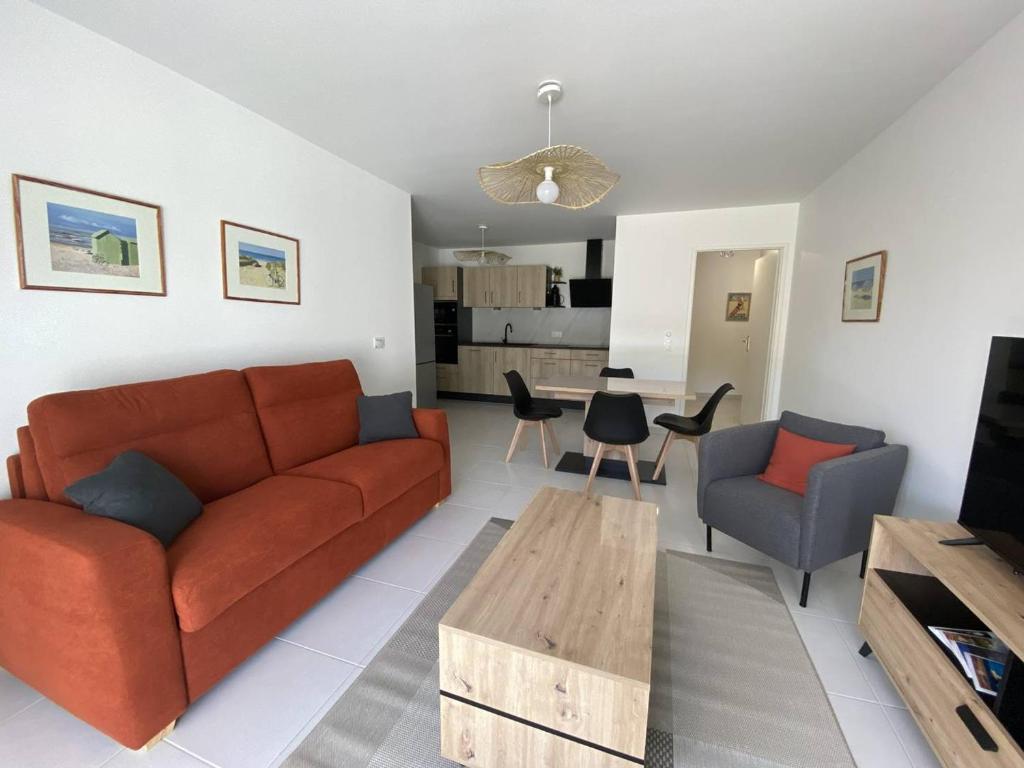 Royan T3 Moderne - Bord De Mer - 6 Pers, Parking, Terrasse - FR-1-738-35 - 5