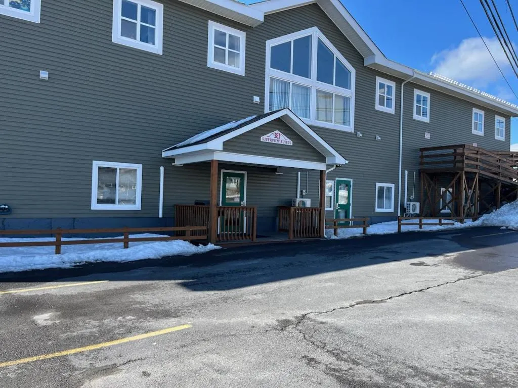 Riverview Suites, hotel in Clarenville