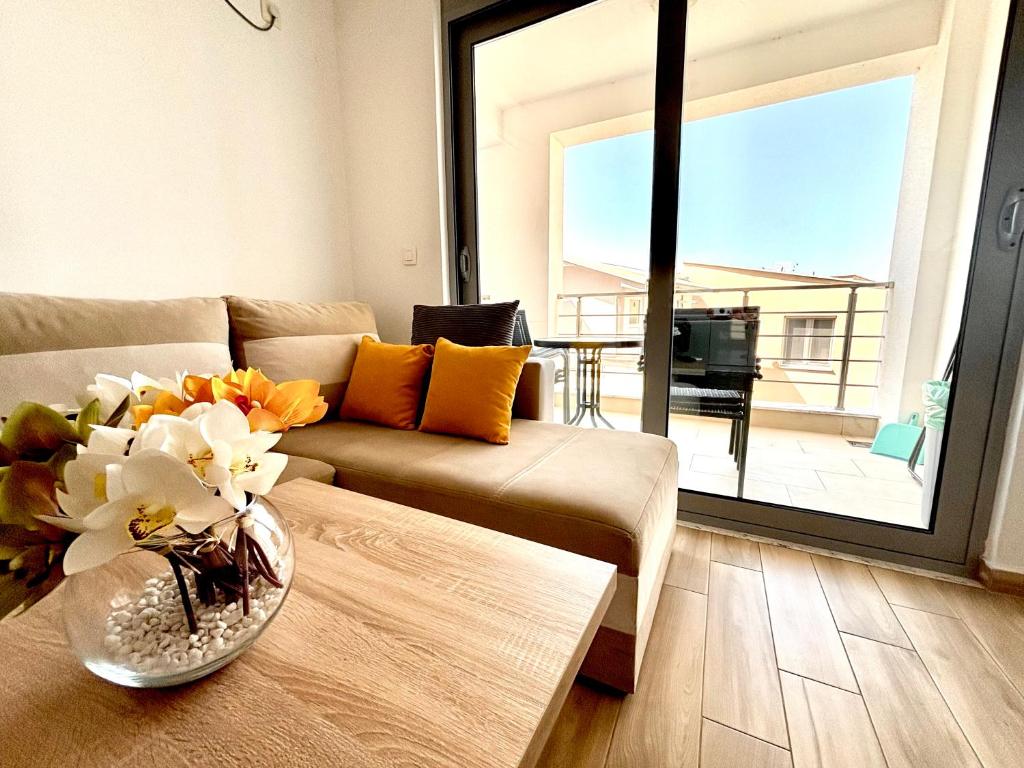 Hana Apartments - 1