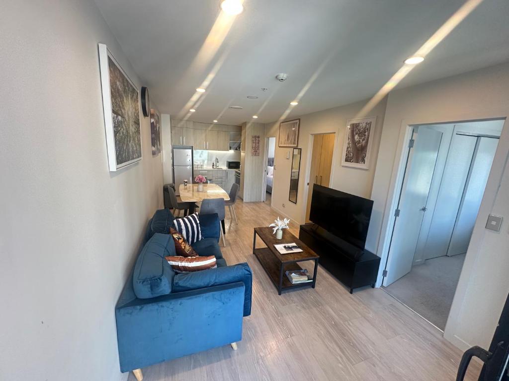 Sky Tower Views from this Modern Apartment Balcony, Auckland