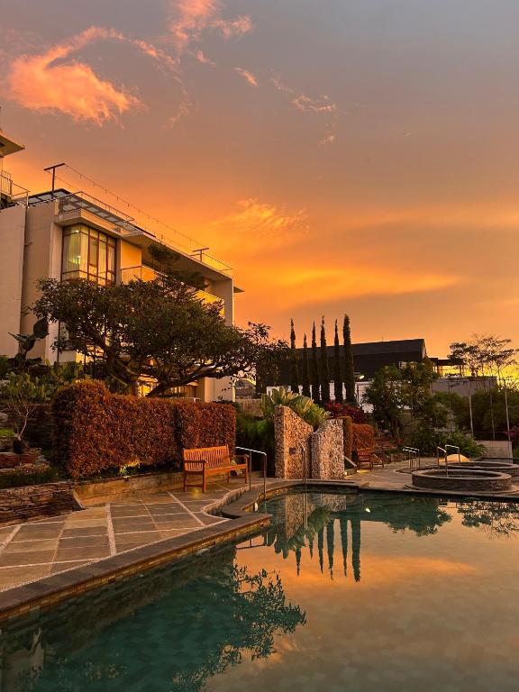 Swimming pool, Roemah Asri Villa Dago in Bandung