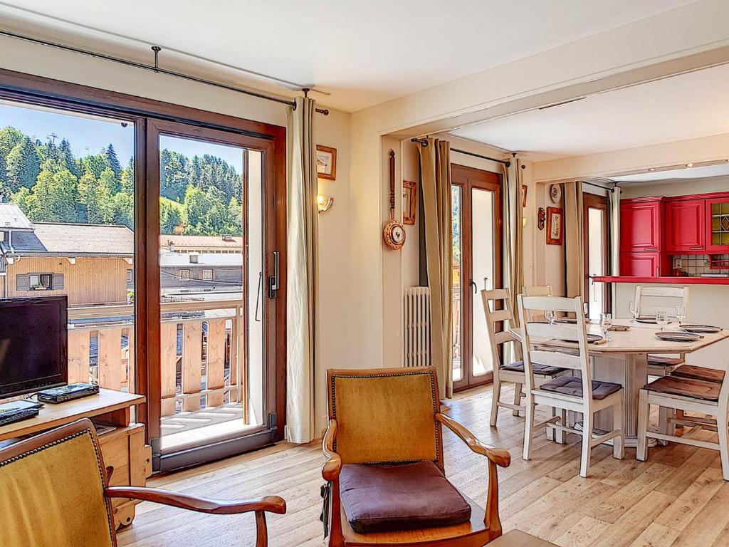 Appartement spacieux à La Clusaz, animaux acceptés, parking inclus - FR-1-818-12 - 2
