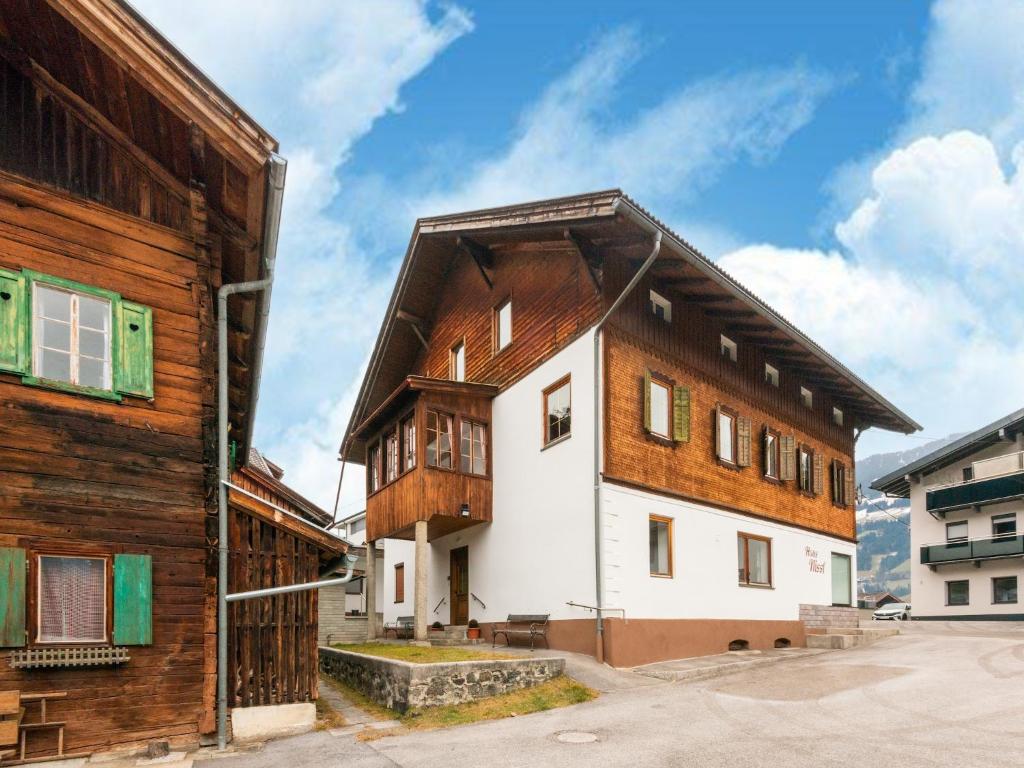 House in Fügen near Zillertal Ski Slopes, Fügen