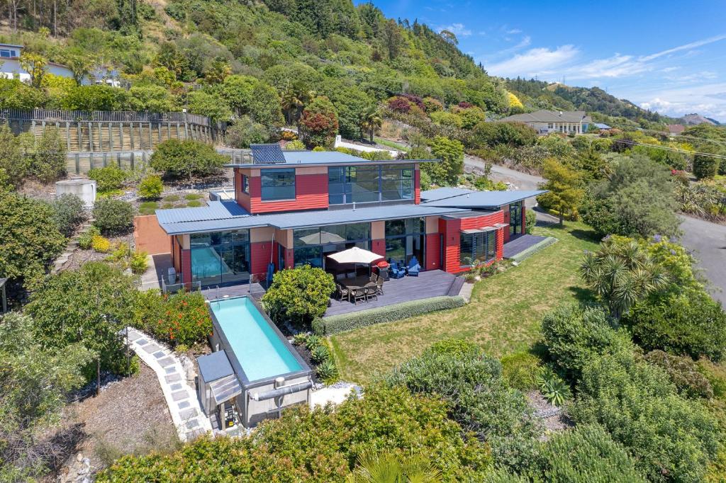 Pohutukawa House, Richmond