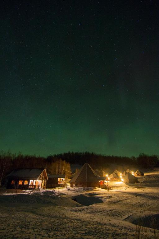 Vestvatn - Arctic Cabins photo