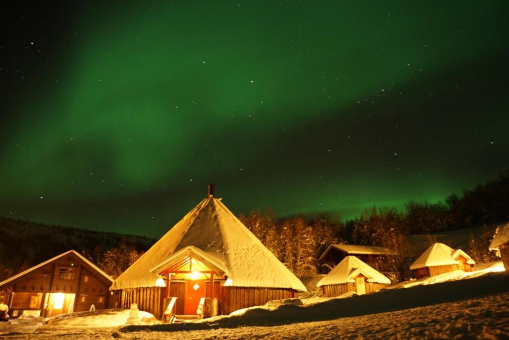 Vestvatn - Arctic Cabins — Hotel in Misvaer