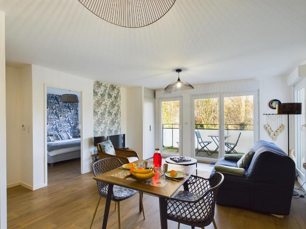 -BIRDY- chaleureux T2, renove avec parking, Concarneau