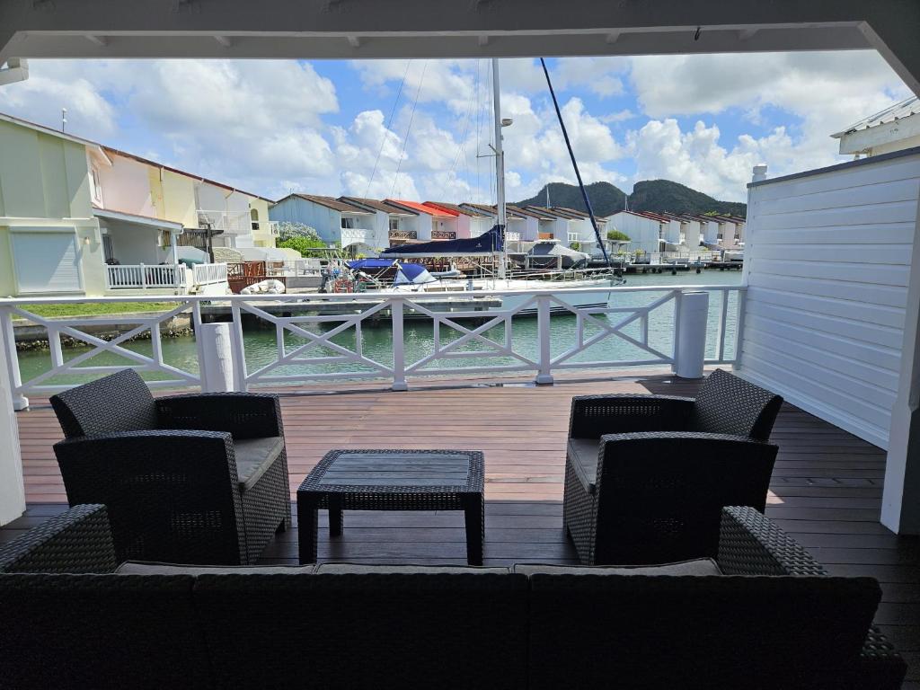 216A Lower Level, Deluxe 1 Bedroom, Jolly Harbour