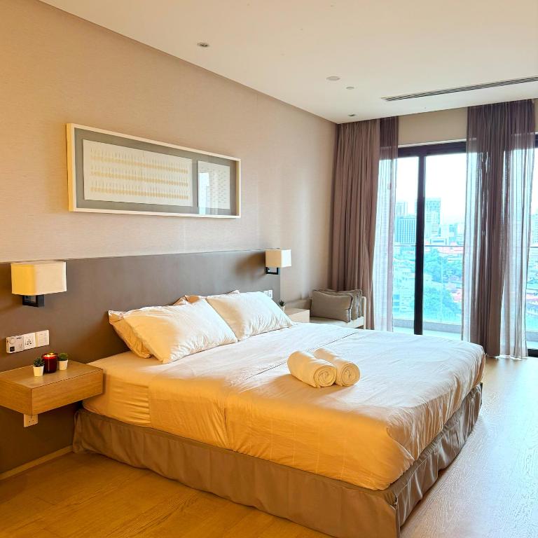188 Suites KLCC Hotel with bathtub in KL, Kuala Lumpur