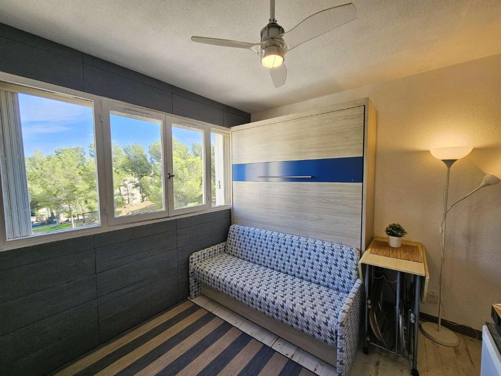 Studio moderne au calme, piscine dans la résidence, lave linge - 2