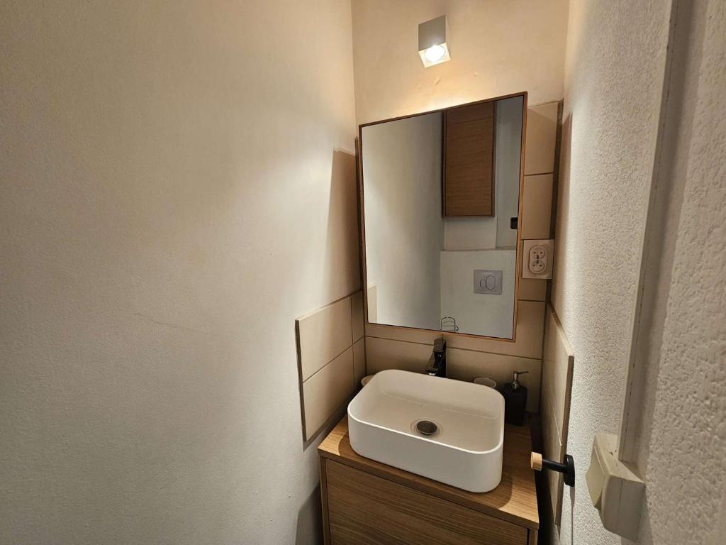Studio moderne au calme, piscine dans la résidence, lave linge - 5