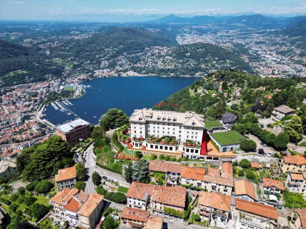 Nuvole Garden Hotel，位于布鲁纳特的酒店