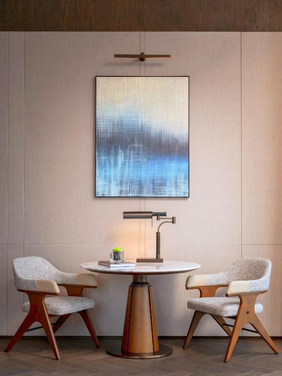 콘래드 충칭 전경