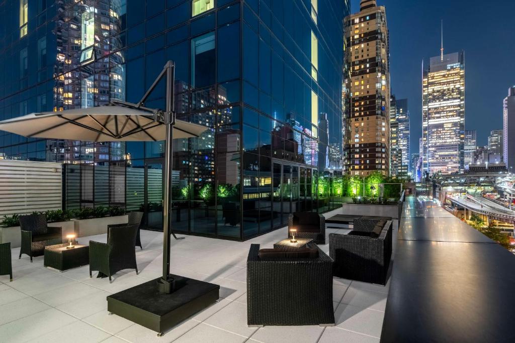 YOTEL New York Times Square