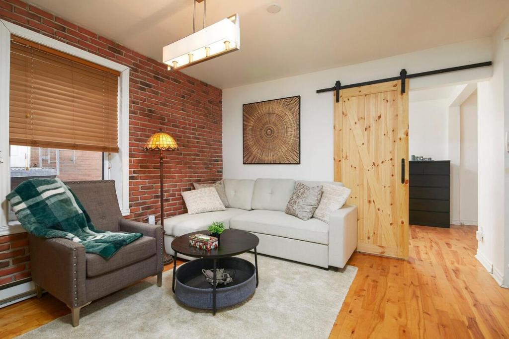 The Plateau Twin - Perfect Group Stay, Montreal