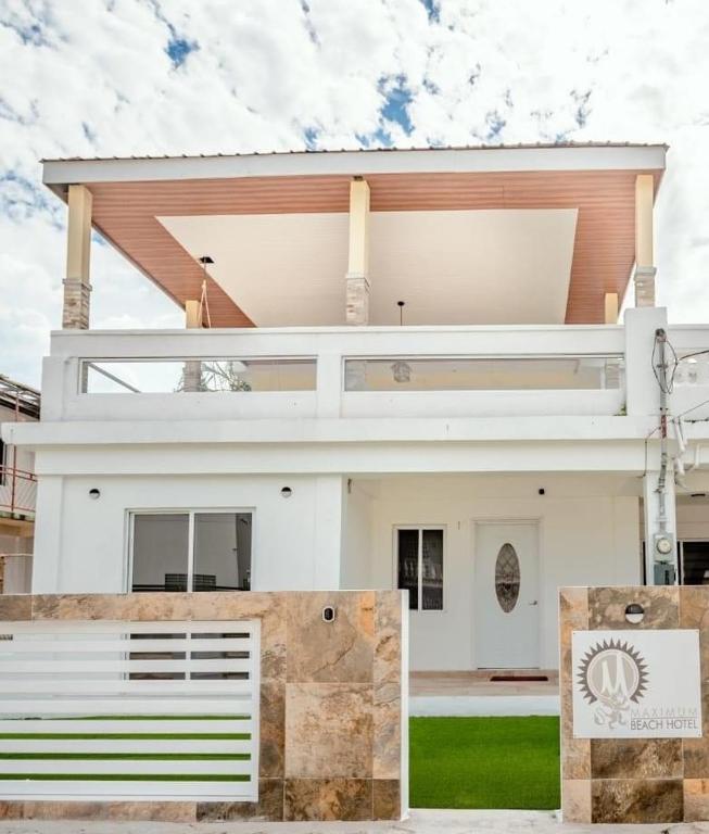 Maximum Beach Hotel, Corozal
