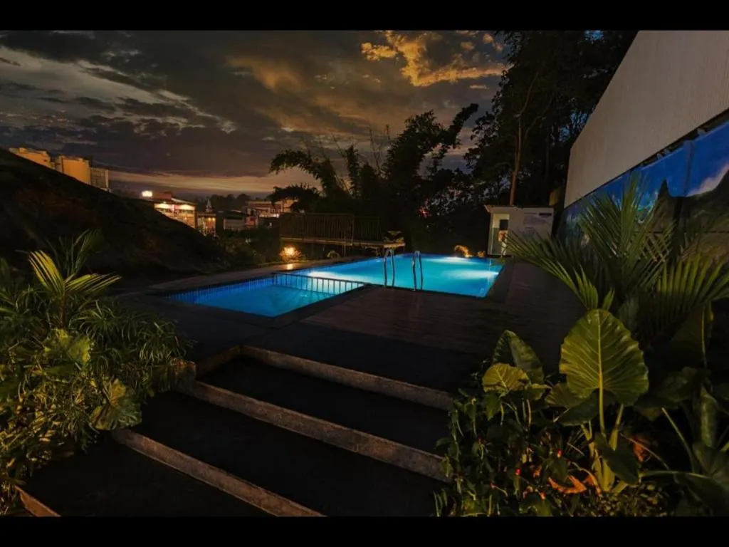 Holidays Garden Resort, hotel a Kalpetta