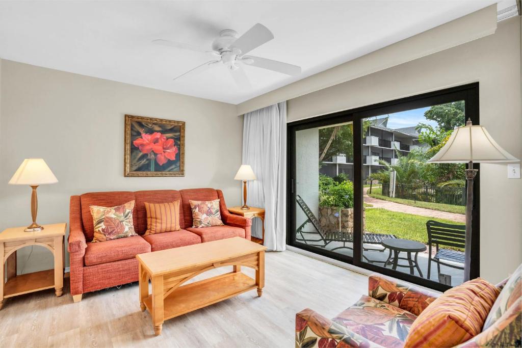 First Floor With Resort View, Naples