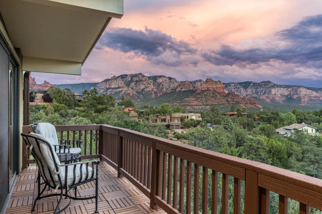 Manzanita - OMG Amazing Views Hot Tub Walking Distance To All Uptowns Restaurants Shops, Sedona