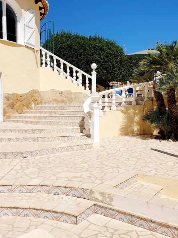 "Traumhaftes Ferienhaus mit Pool und Meerblick - Cumbre del Sol erleben!" - 4