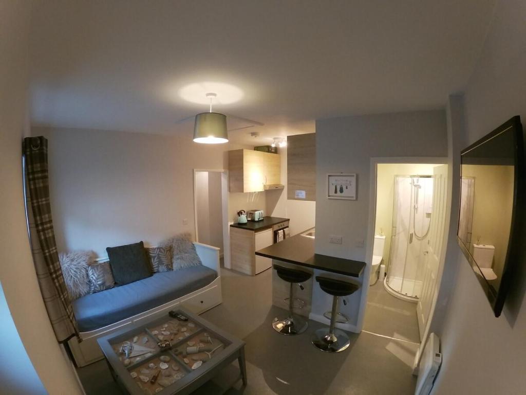 North Downs Countryside Hideaway, Vigo Village