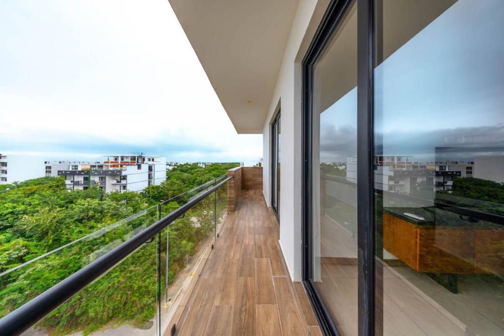 2 BR Oasis with Incredible Rooftop Pool - 5