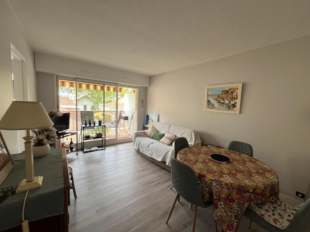 Appartement T2 avec Terrasse et Parking Privé - Hyper-Centre Arcachon - FR-1-319-13 - 4