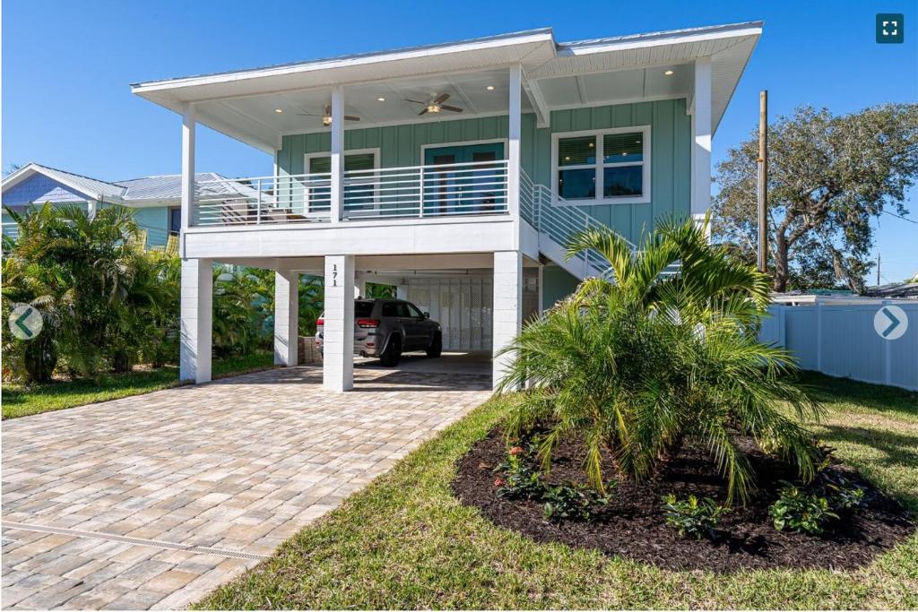 Paradise Found by Sun Palace Vacations, Fort Myers Beach