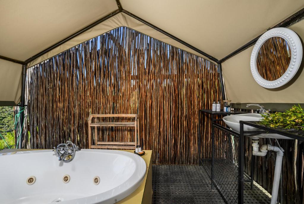 2. 르 프티 카루 ..