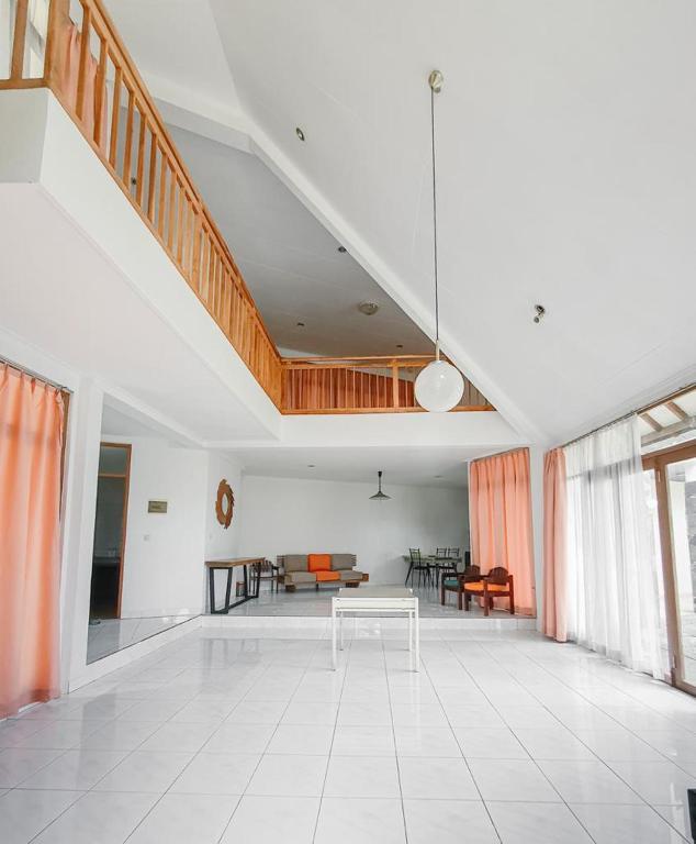 Villa Istana Bunga &#8211; The Green Villa 4 Bedroom