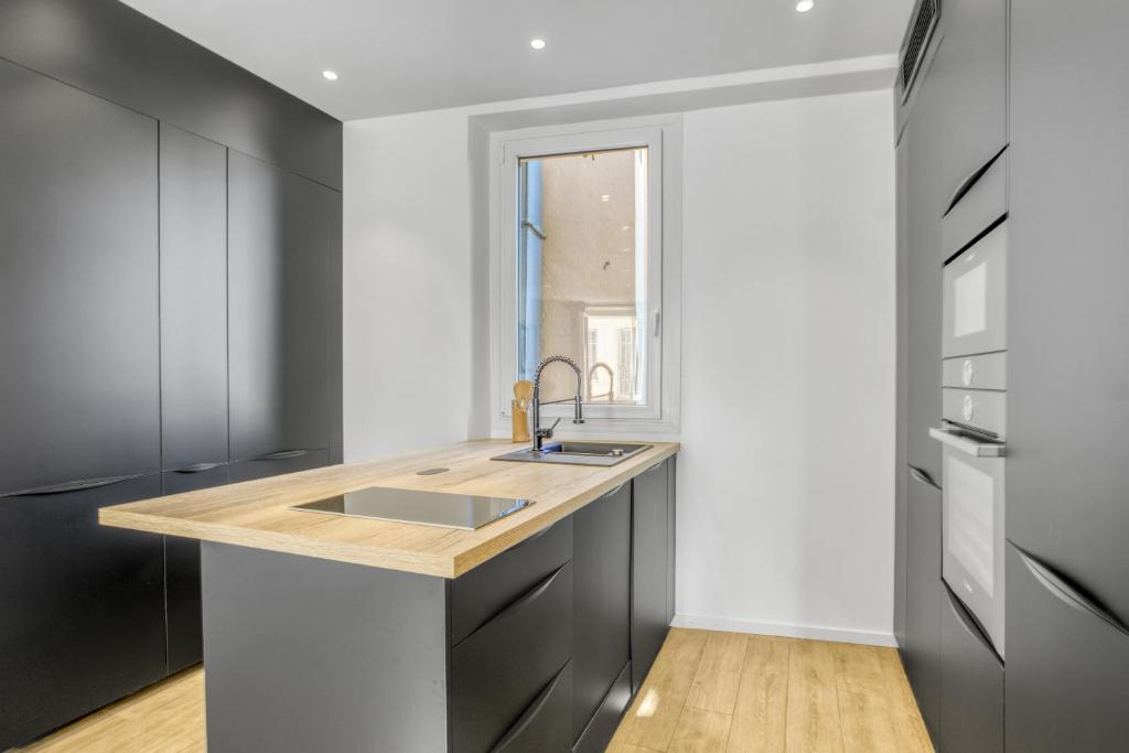3 chambres - 2 min du Palais - Climatisé - Calme - 5