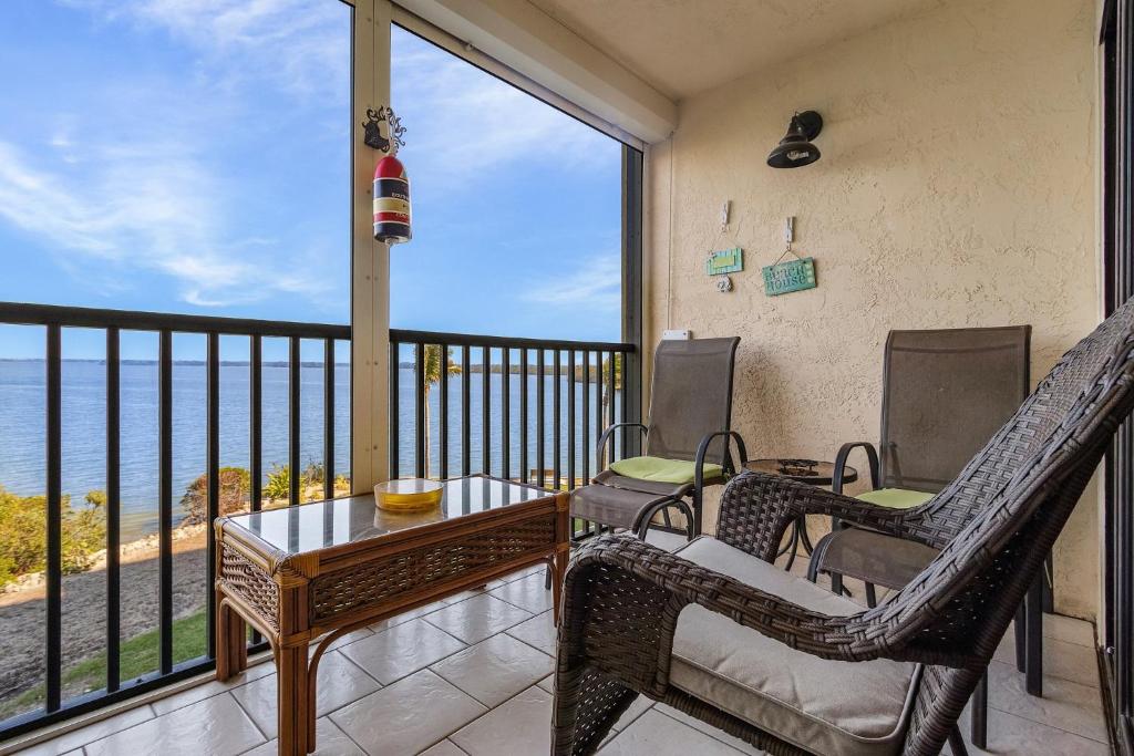 Winward Point Unit 211 condo, Fort Myers Beach