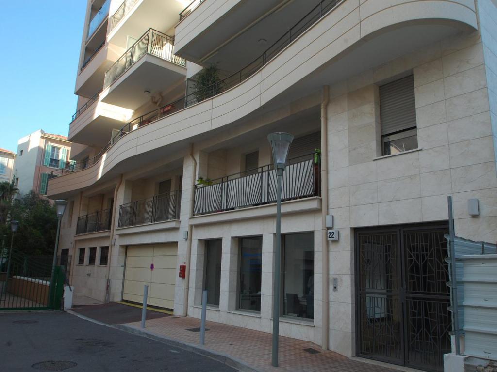 Charmant 2P moderne avec terrasse, parking privé, en plein centre de Menton, à 2 pas de la mer - FR-1-196-200 - 5