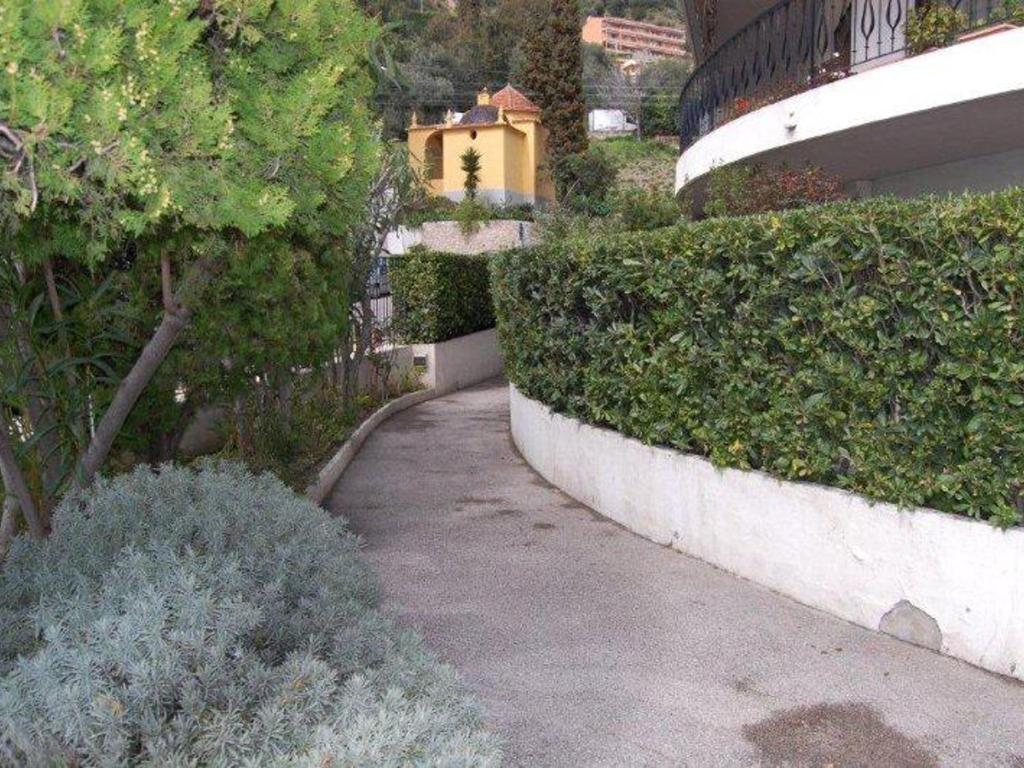 2P calme avec terrasse et garage privé à Menton - FR-1-196-210 - 5