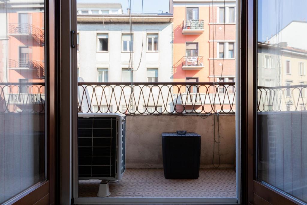 Cozy Design House - 15 Minutes From NAVIGLI-HUMANITAS - 4