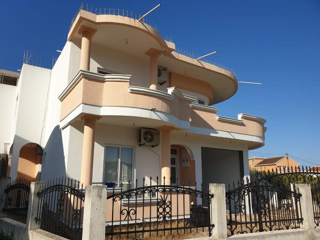 CC Apartments - 5