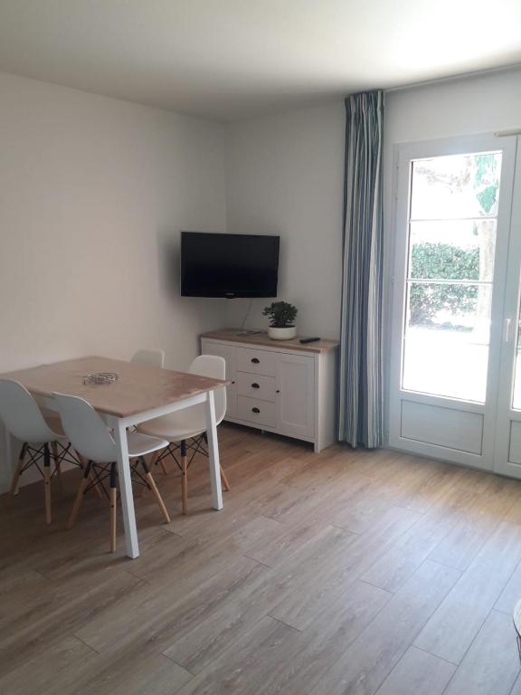Appartement avec jardin et piscine chauffée à La Palmeraie Grimaud - idéal couple et 2 enfants - 3