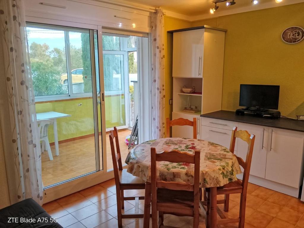 Apartamento en Roses - 2