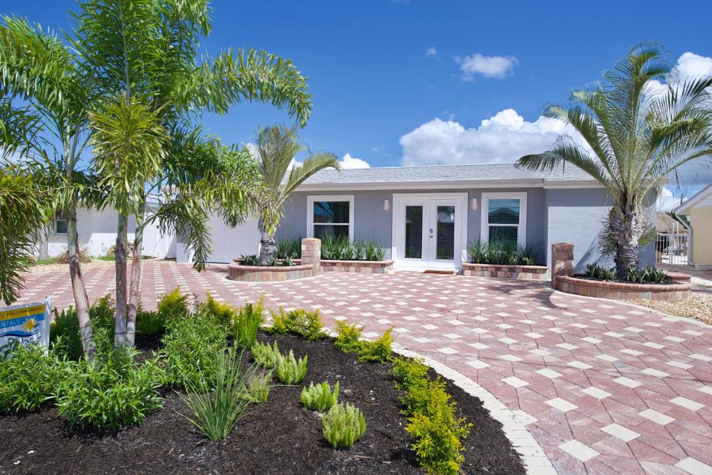 Flight of Albatross by Sun Palace Vacations, Fort Myers Beach