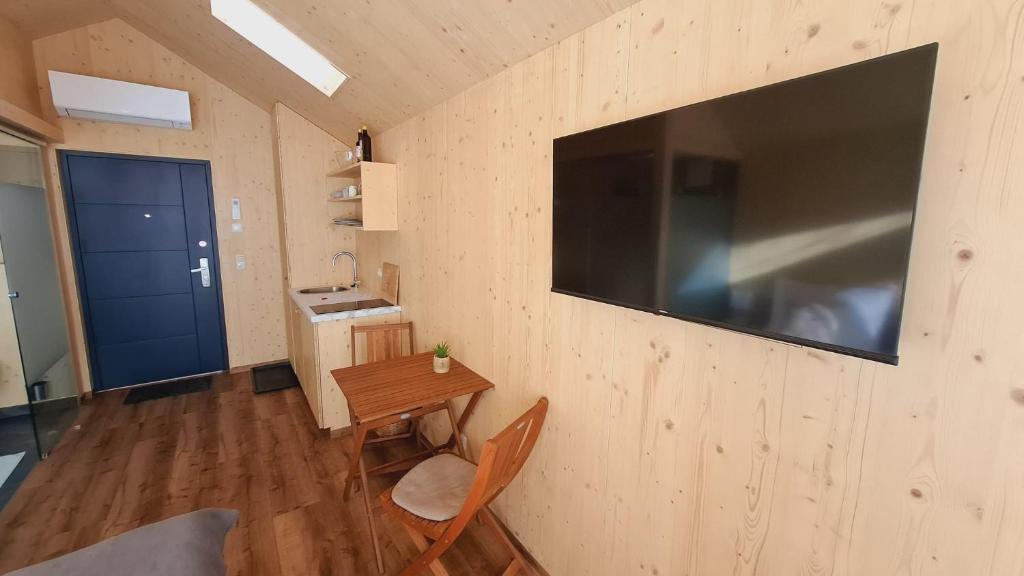 Tiny House - 5